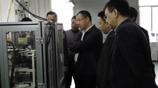 杨齐总裁到新华深圳分公司调研