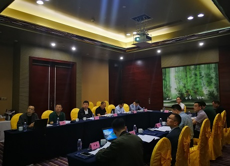 公司召开年度董事会议、监事会议、股东大会